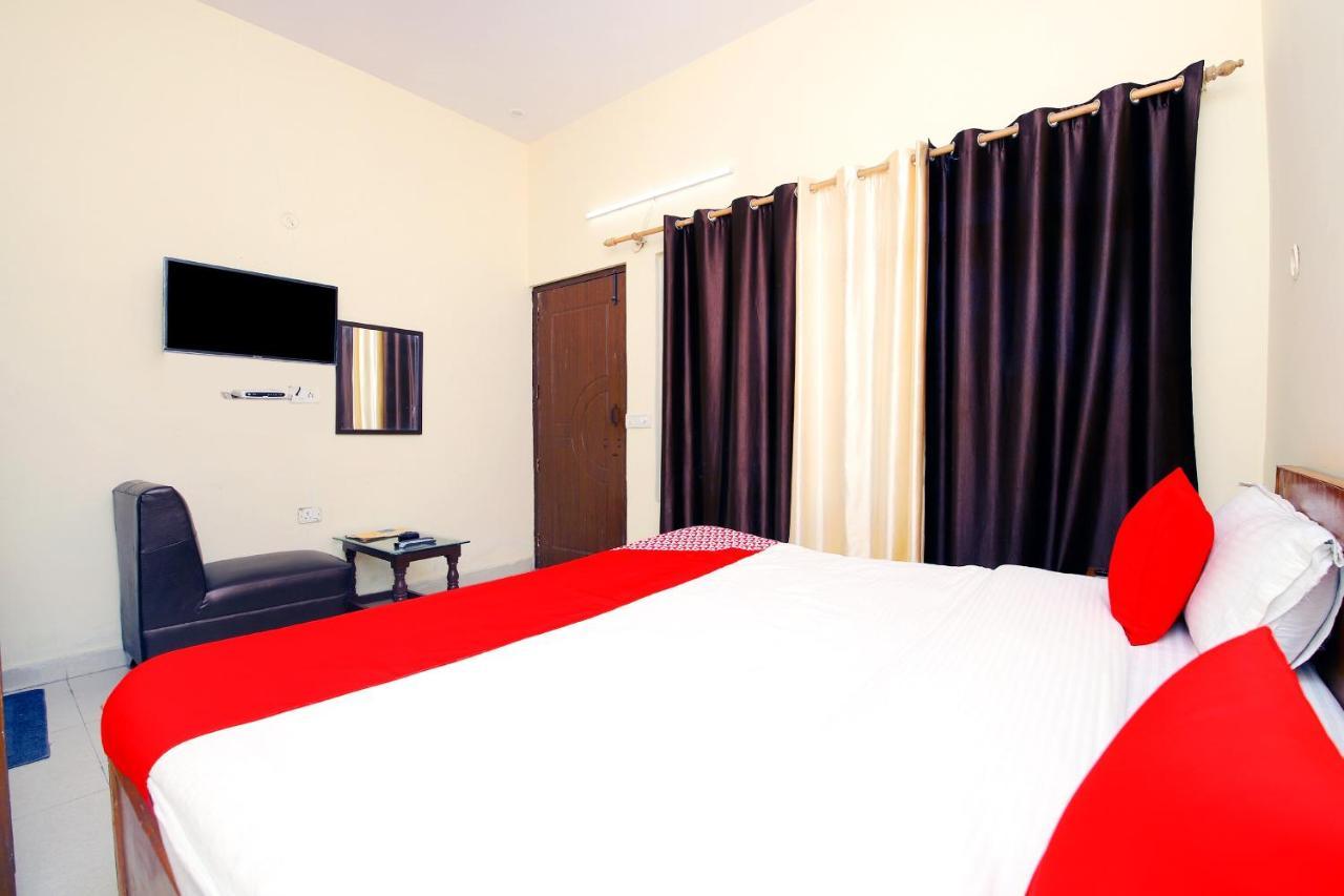 Oyo 8670 Hotel Usha Palace Mussoorie Exterior foto