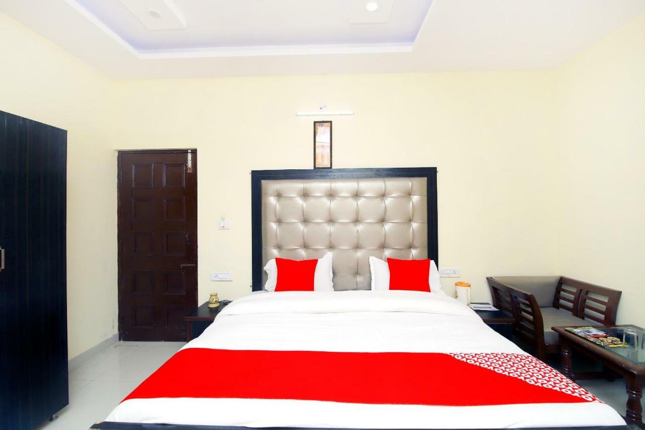 Oyo 8670 Hotel Usha Palace Mussoorie Exterior foto