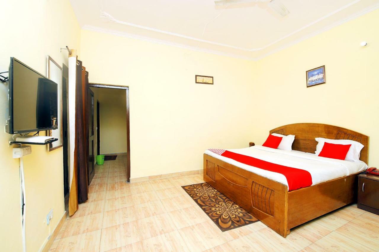 Oyo 8670 Hotel Usha Palace Mussoorie Exterior foto