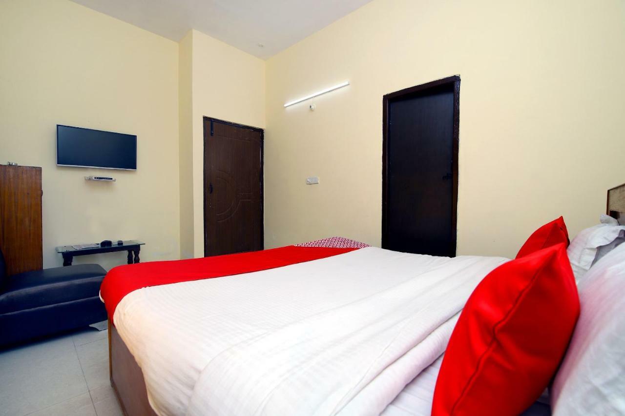 Oyo 8670 Hotel Usha Palace Mussoorie Exterior foto