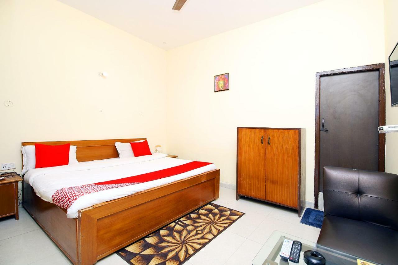 Oyo 8670 Hotel Usha Palace Mussoorie Exterior foto